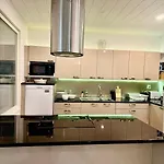 Stylish And Spacious House In Villa *
