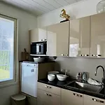 Βίλα Stylish And Spacious House In Βάνταα