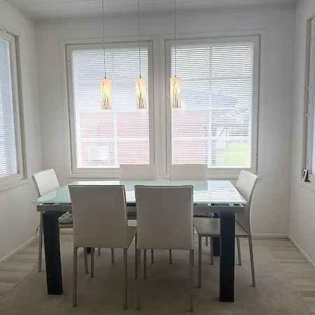 Stylish And Spacious House In Vantaa