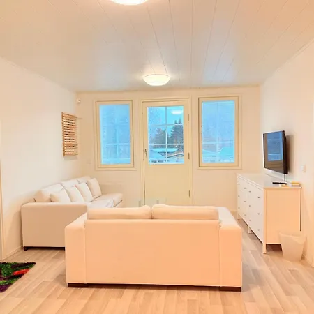 Stylish And Spacious House In Villa Vantaa