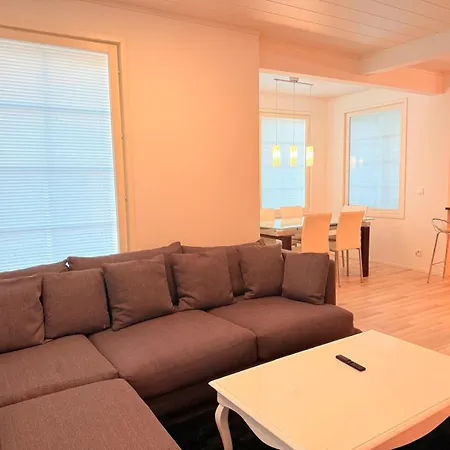 Stylish And Spacious House In Villa *