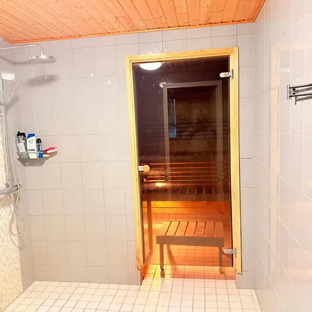 Stylish And Spacious House In Villa Vantaa