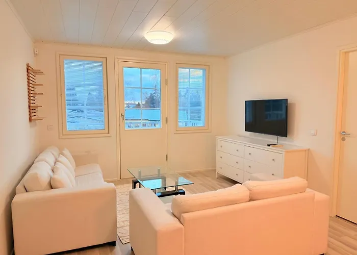 Stylish And Spacious House In Villa *