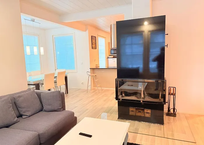 Stylish And Spacious House In فيلة فانتا